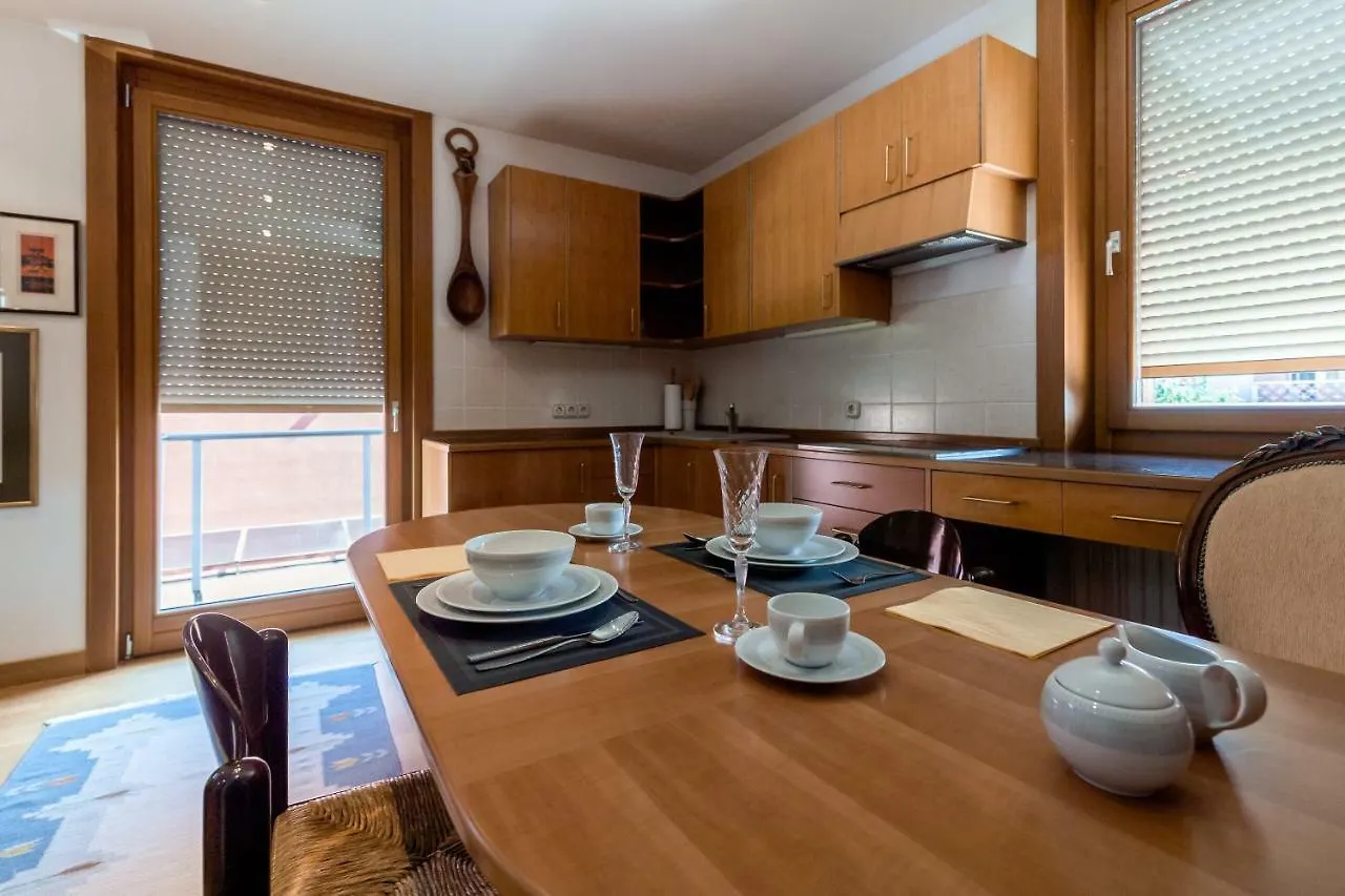 לובליאנה Rozna Dolina Apartment 0*,  סלובניה